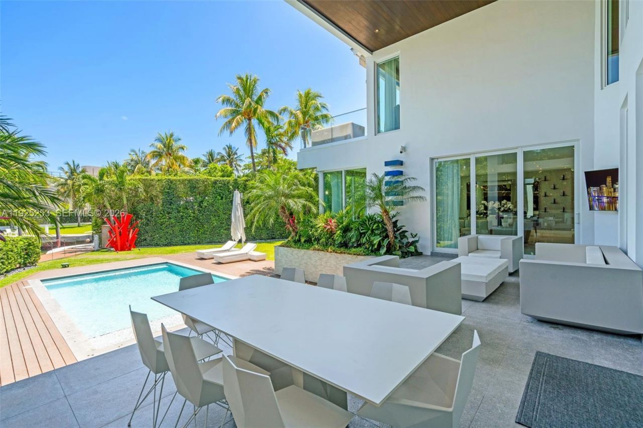 420 Island Dr, Key Biscayne, FL 33149 Photo