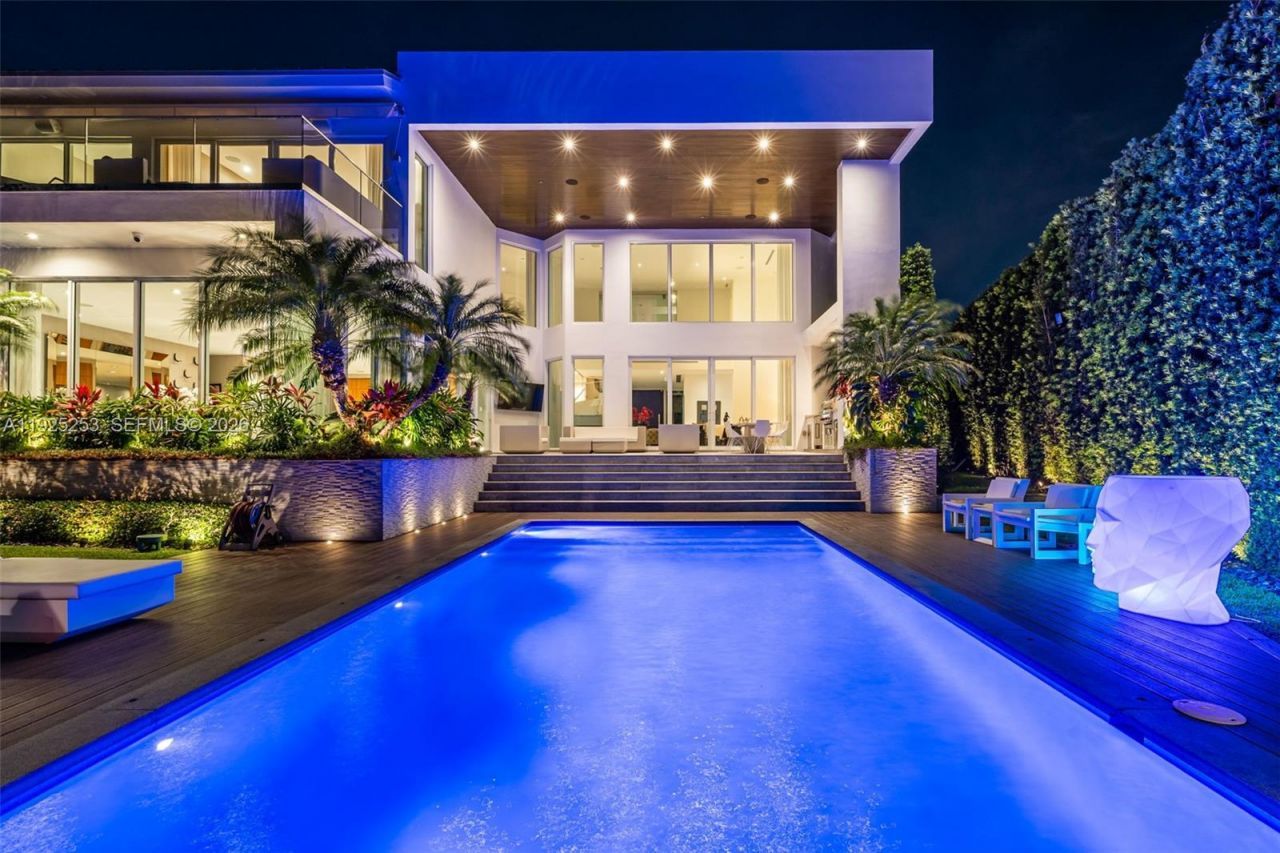 420 Island Dr, Key Biscayne, FL 33149 Photo