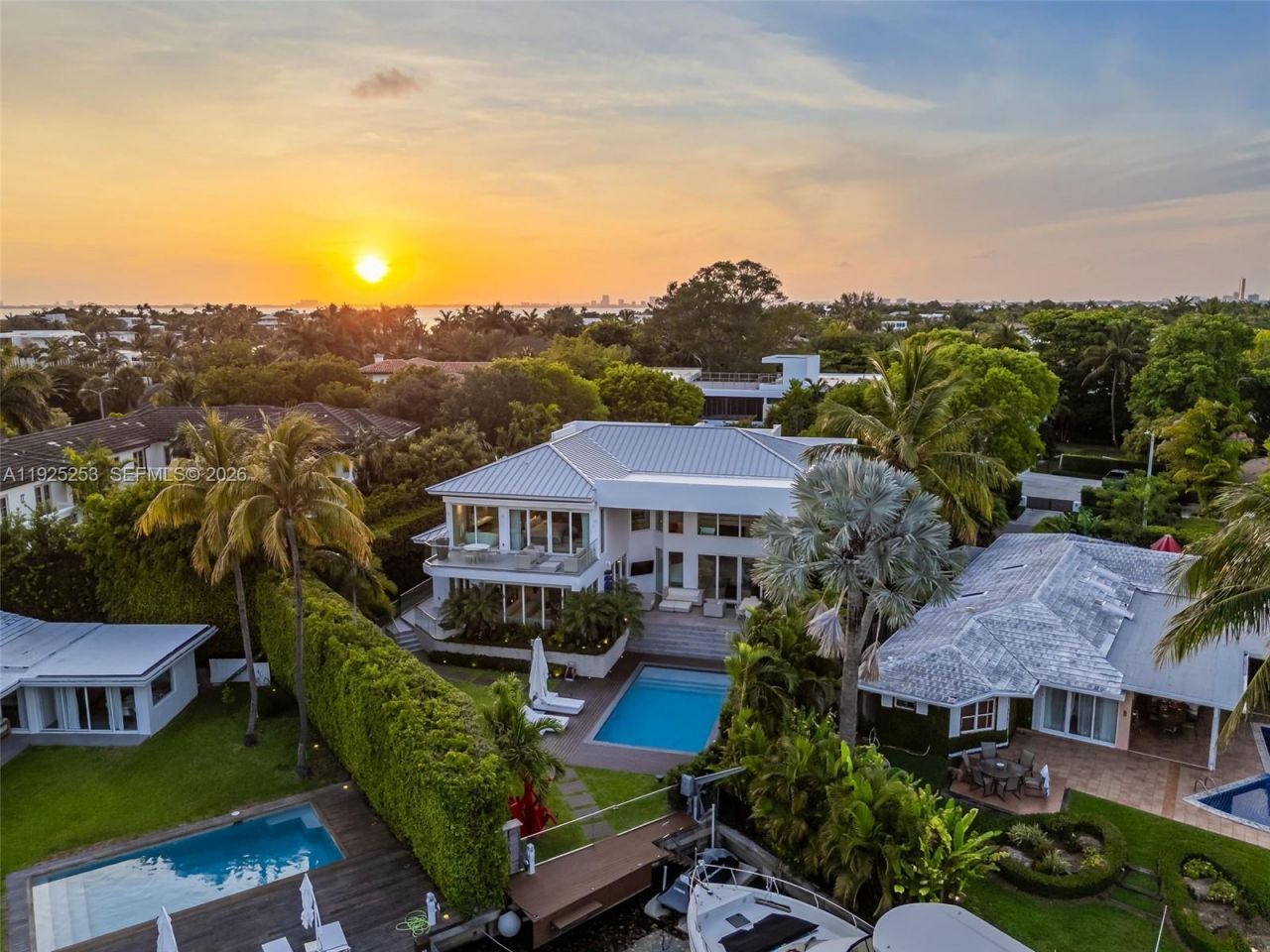 420 Island Dr, Key Biscayne, FL 33149 Photo