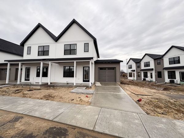 2827 Foxglove Lane, Kentwood, MI 49512