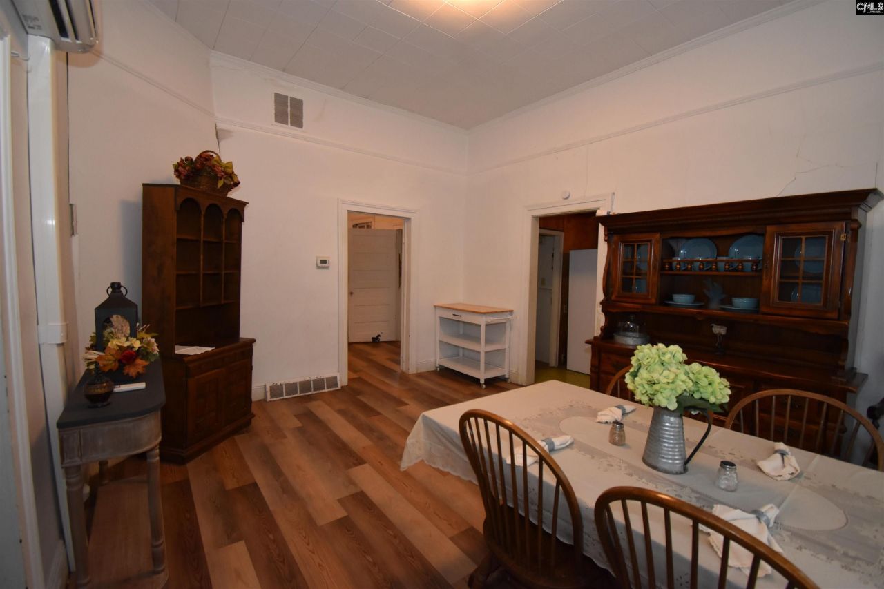 1917 Old Hopkins Road Photo 19