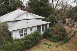 1917 Old Hopkins Road photo 4