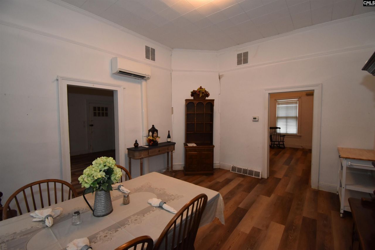 1917 Old Hopkins Road Photo 23