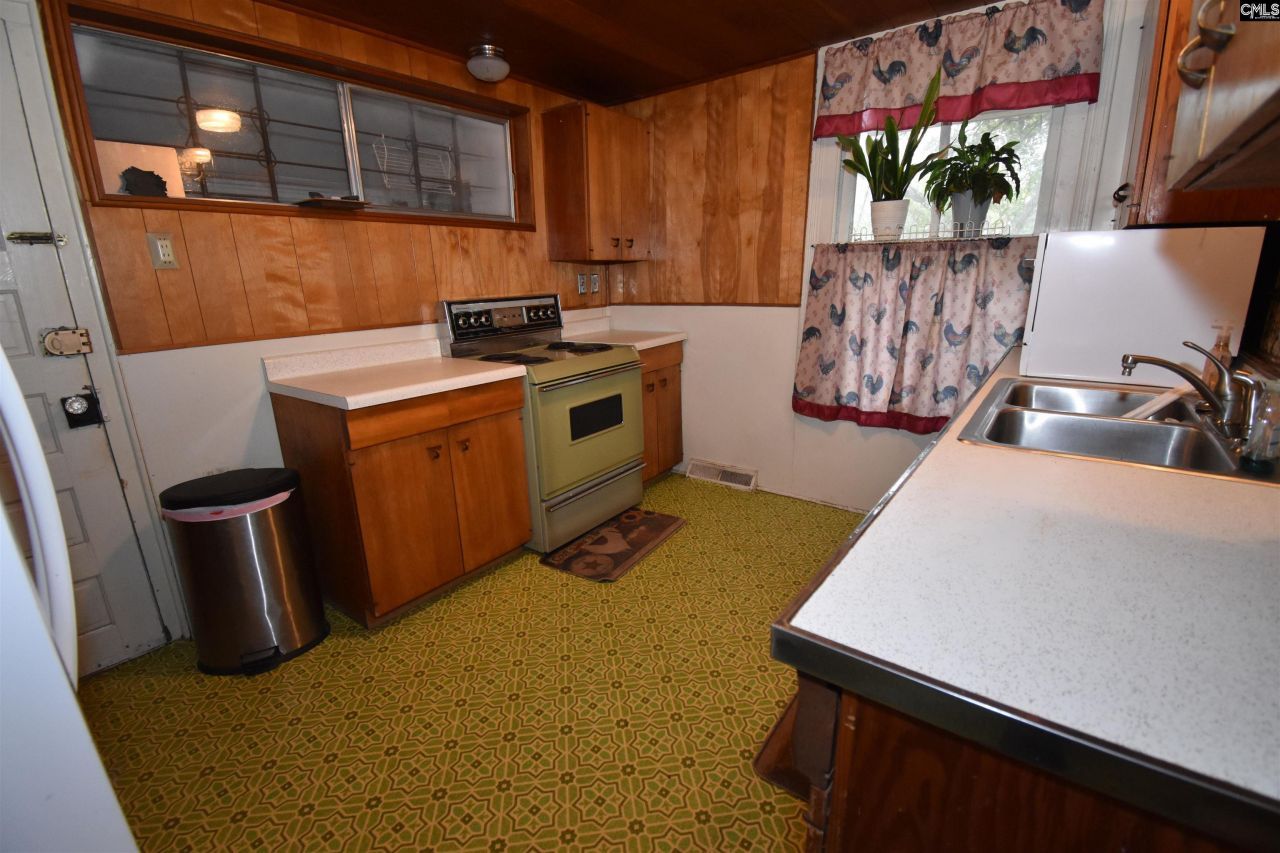 1917 Old Hopkins Road Photo 24