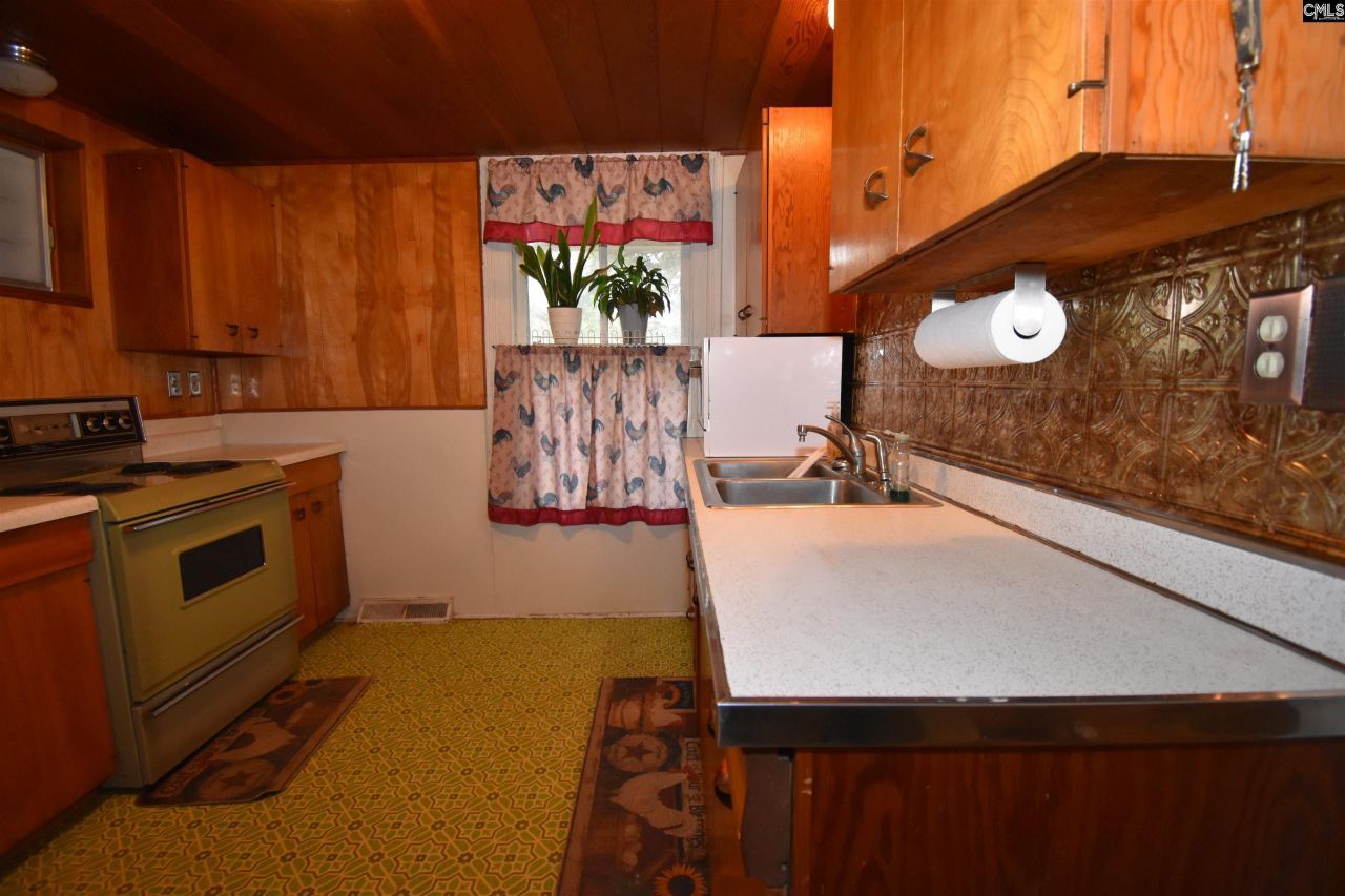 1917 Old Hopkins Road Photo 25