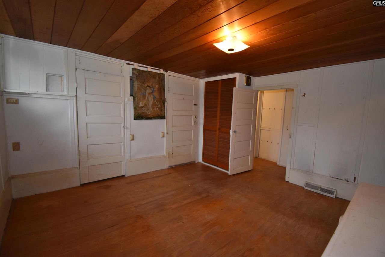 1917 Old Hopkins Road Photo 37