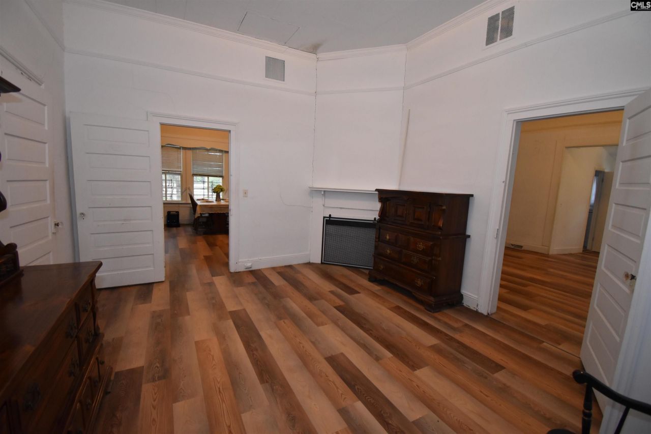 1917 Old Hopkins Road Photo 40