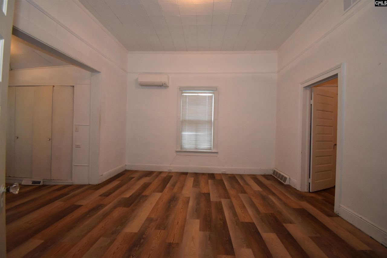 1917 Old Hopkins Road Photo 43