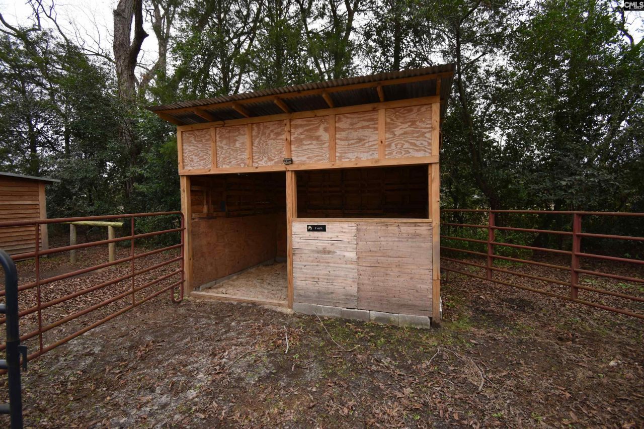 1917 Old Hopkins Road Photo 68