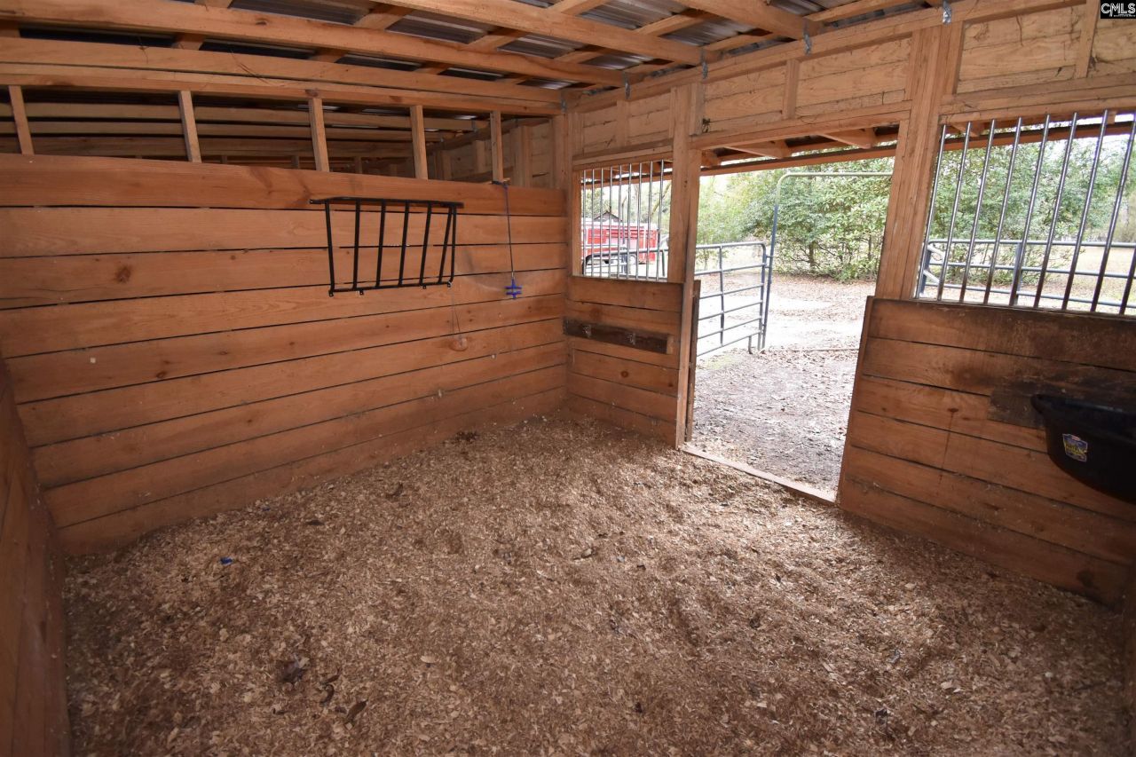 1917 Old Hopkins Road Photo 75