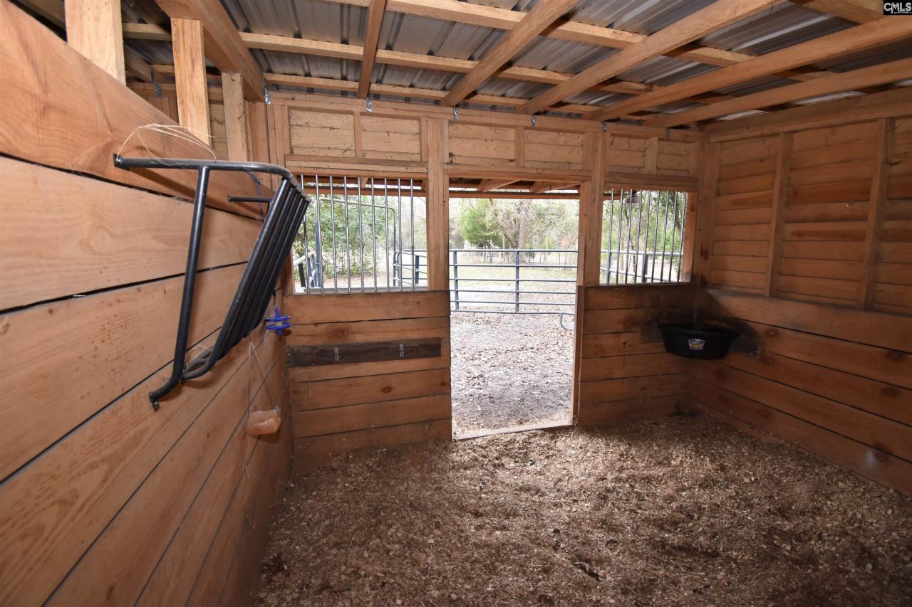 1917 Old Hopkins Road Photo 76