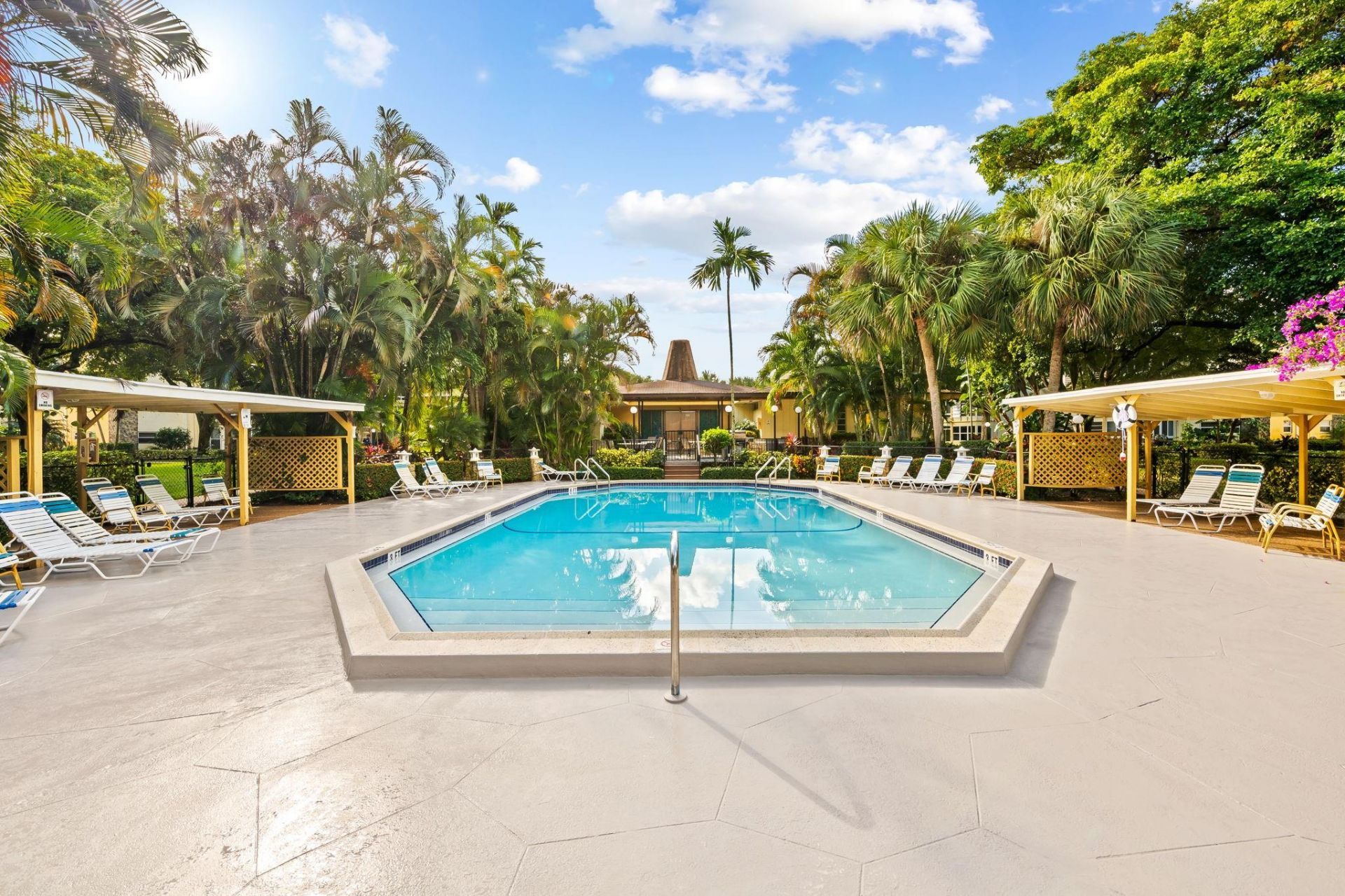 5151 W Oakland Park Boulevard, Unit 309, Lauderdale Lakes, FL 33313 Photo