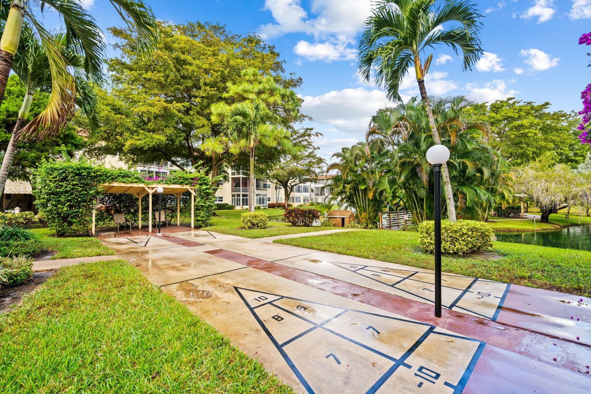 5151 W Oakland Park Boulevard, Unit 309, Lauderdale Lakes, FL 33313 Photo