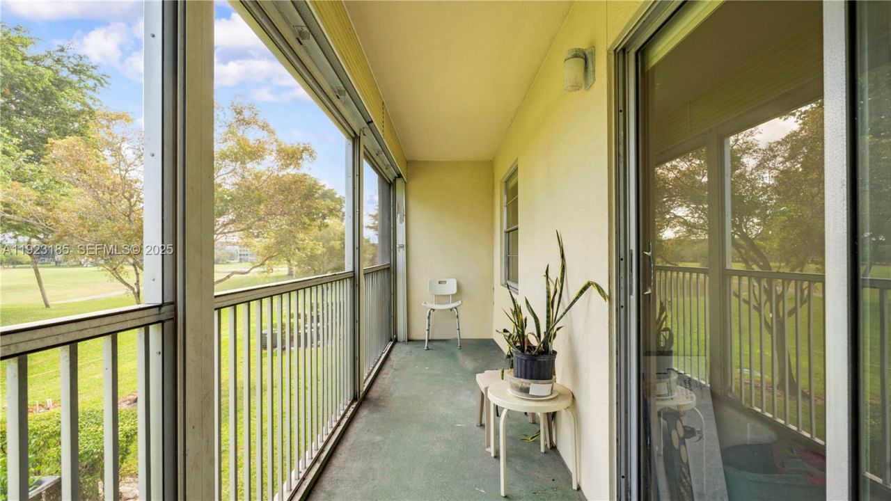 551 SW 135th Ave, Unit 208B, Pembroke Pines, FL 33027 Photo