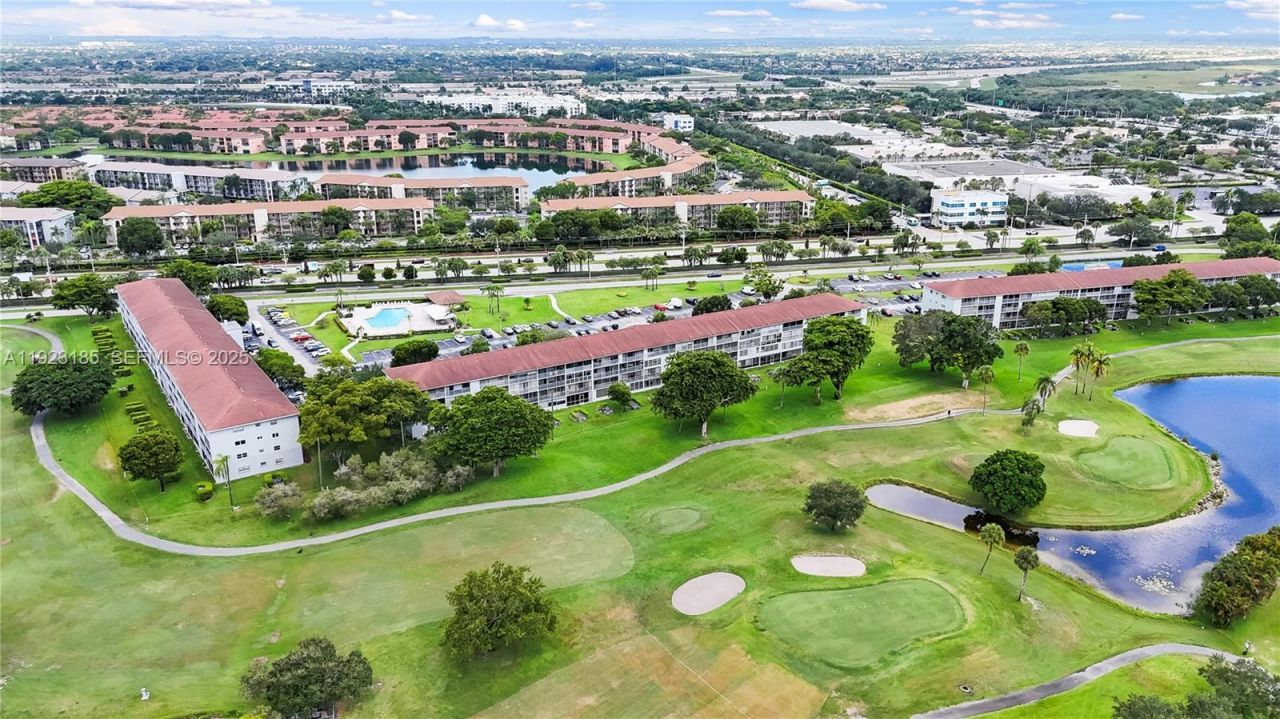 551 SW 135th Ave, Unit 208B, Pembroke Pines, FL 33027 Photo