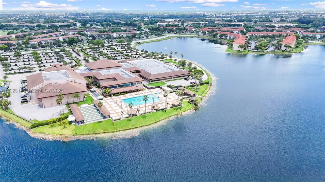 551 SW 135th Ave, Unit 208B, Pembroke Pines, FL 33027 Photo