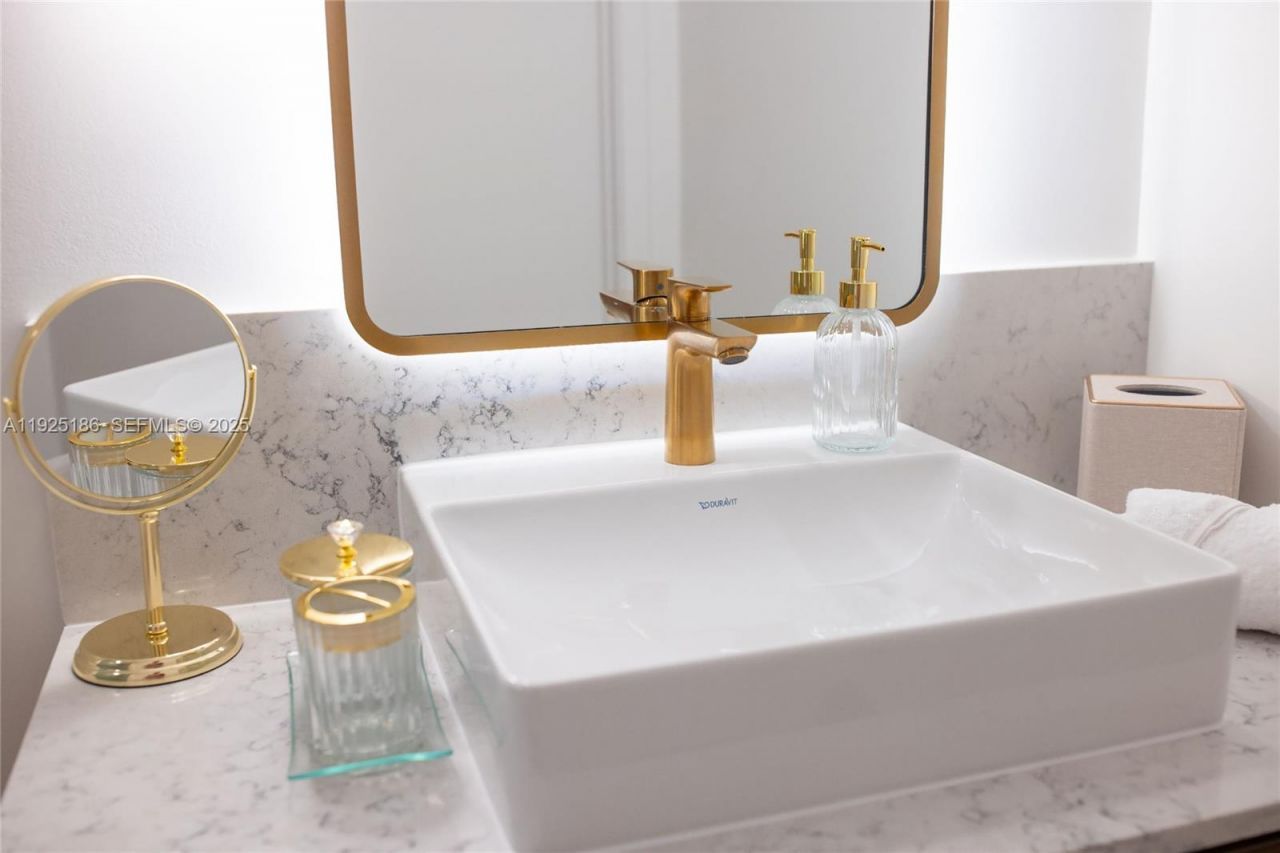 601 NE 1st Av, Unit 3401, Miami, FL 33132 Photo