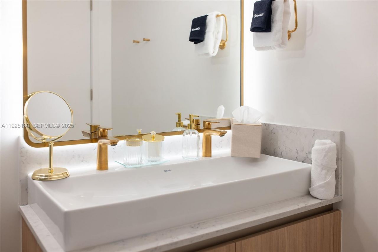 601 NE 1st Av, Unit 3401, Miami, FL 33132 Photo