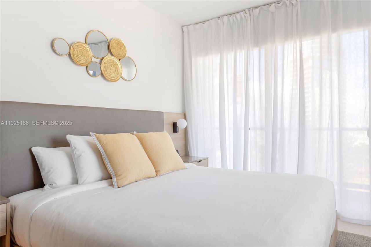 601 NE 1st Av, Unit 3401, Miami, FL 33132 Photo