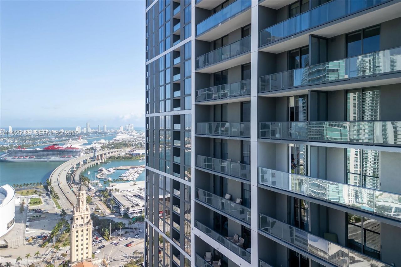 601 NE 1st Av, Unit 3401, Miami, FL 33132 Photo