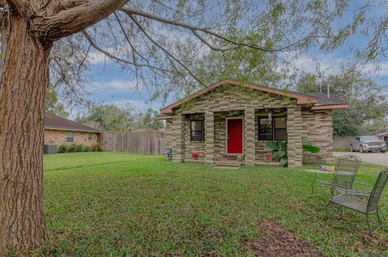 53580 Ware St, White Castle, LA 70788 Main Photo