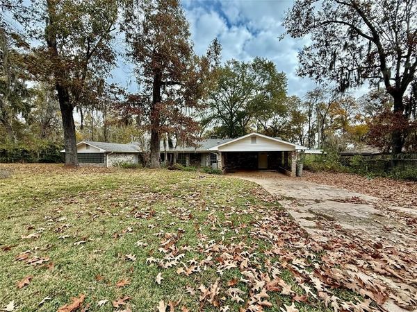 321 Evangeline Drive , Elm Grove, LA 71051