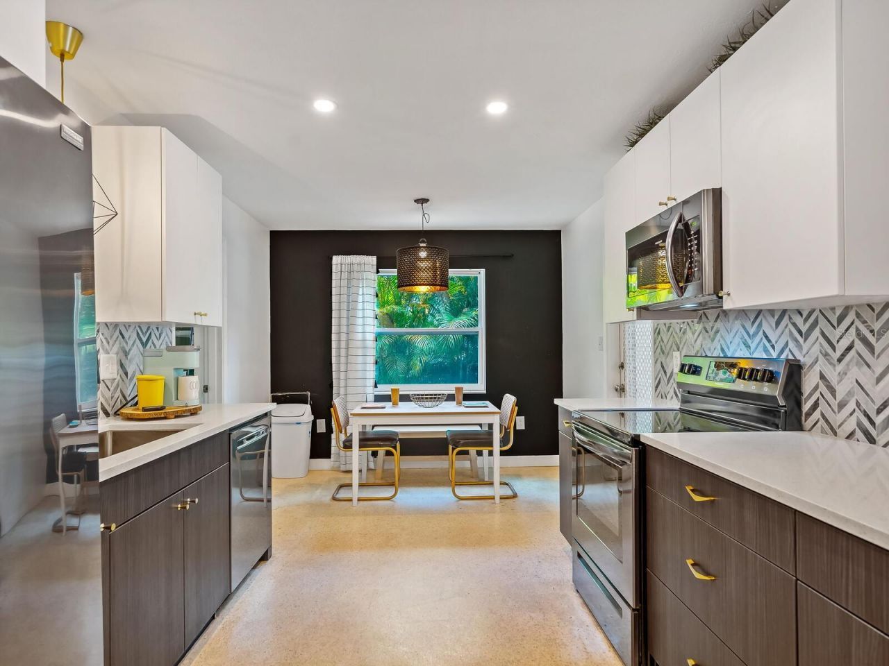 2740 Bruce Lane, Sarasota, FL 34237 Photo