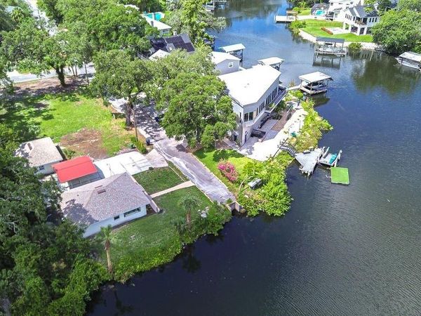 8001 N HIGHLAND AVENUE, TAMPA, FL 33604