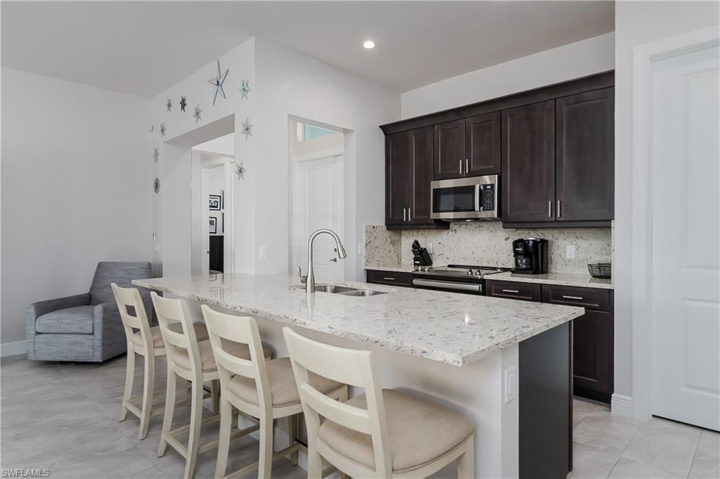 121 Newport Dr, Naples, FL 34114 Photo