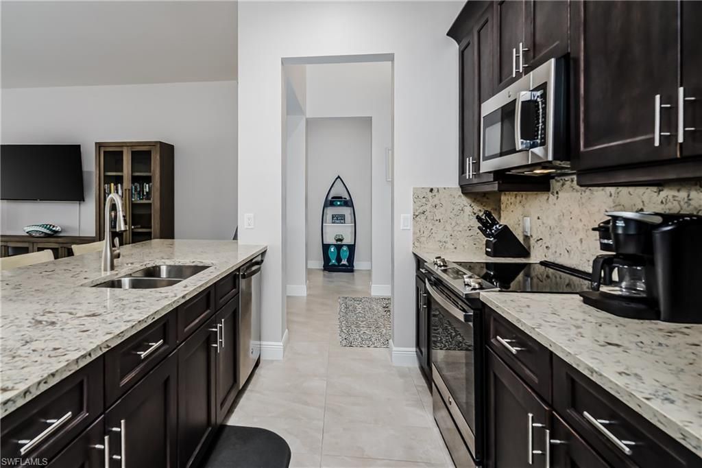 121 Newport Dr, Naples, FL 34114 Photo