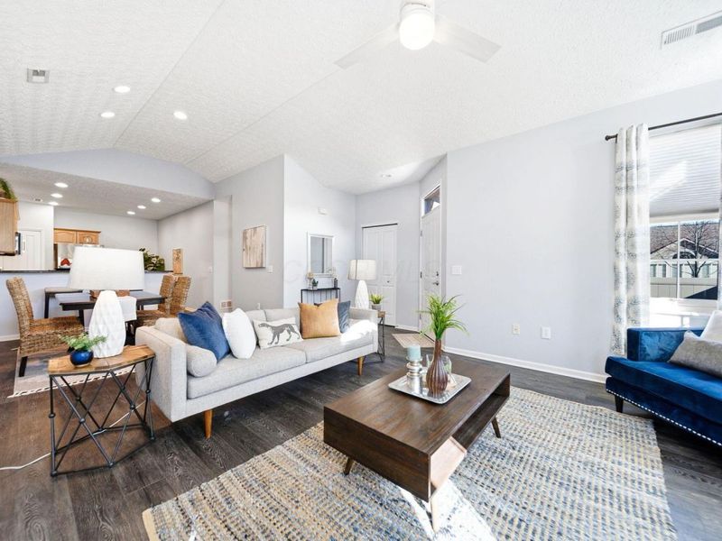 1393 Cascade Drive, Unit 19, Grove City, OH 43123 Photo 12