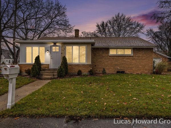 305 E Pine Street, Fremont, MI 49412