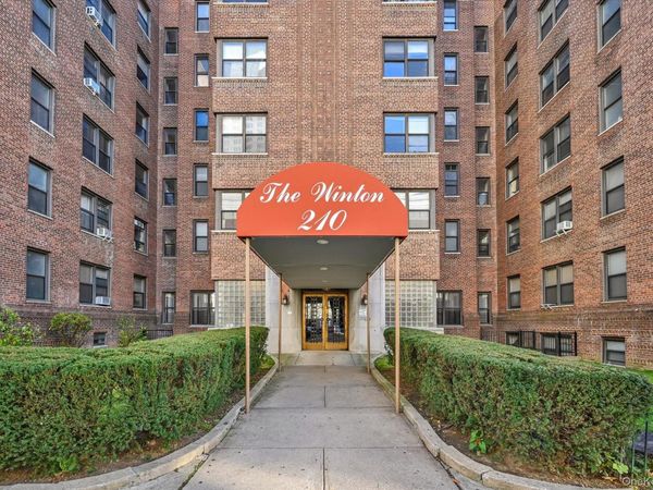 210 Martine Avenue, Unit 6M, White Plains, NY 10601
