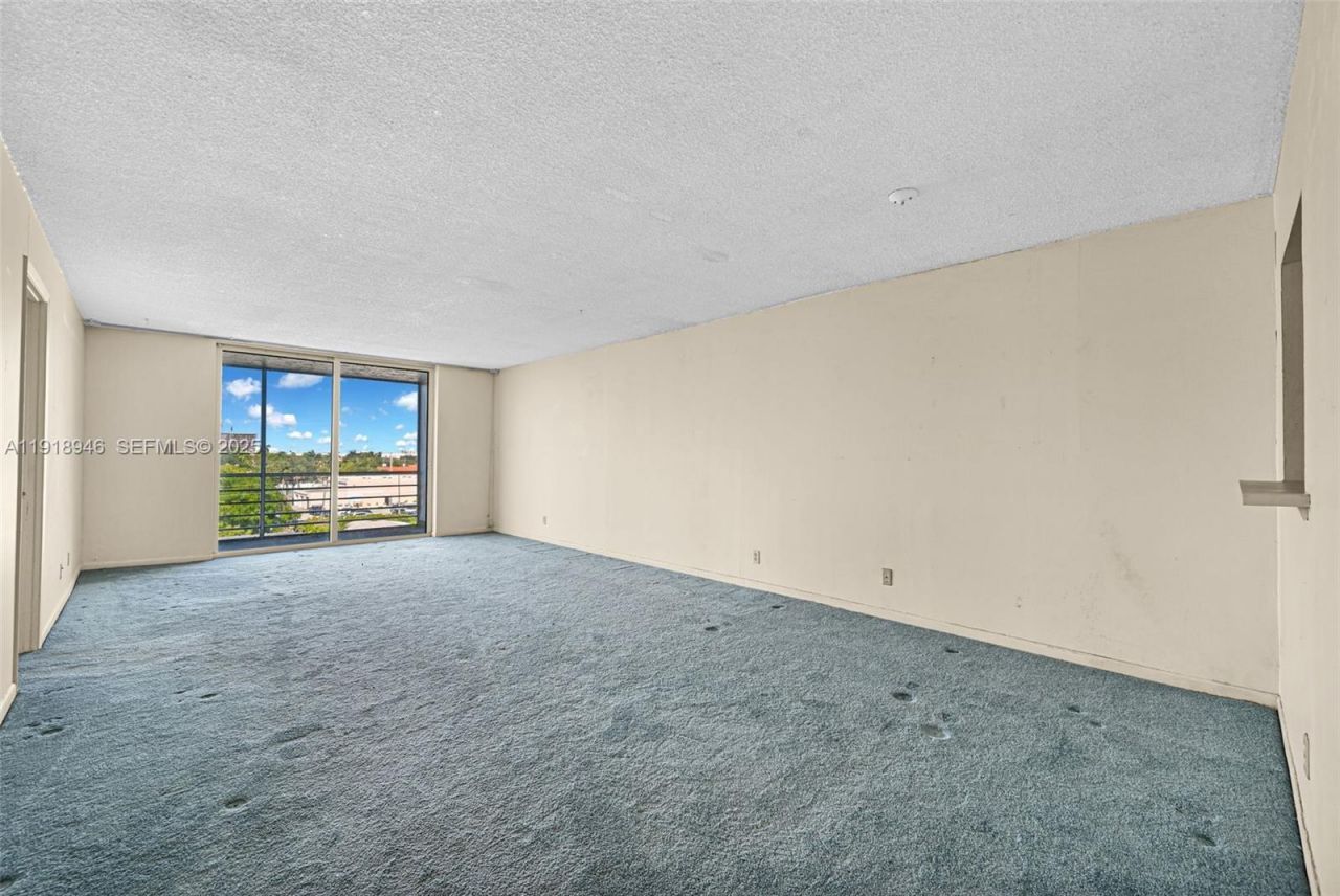 1830 Dixieanna St, Unit 506, Hollywood, FL 33020 Photo