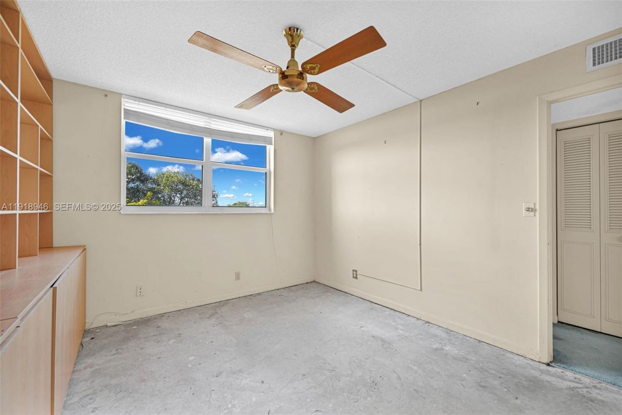 1830 Dixieanna St, Unit 506, Hollywood, FL 33020 Photo