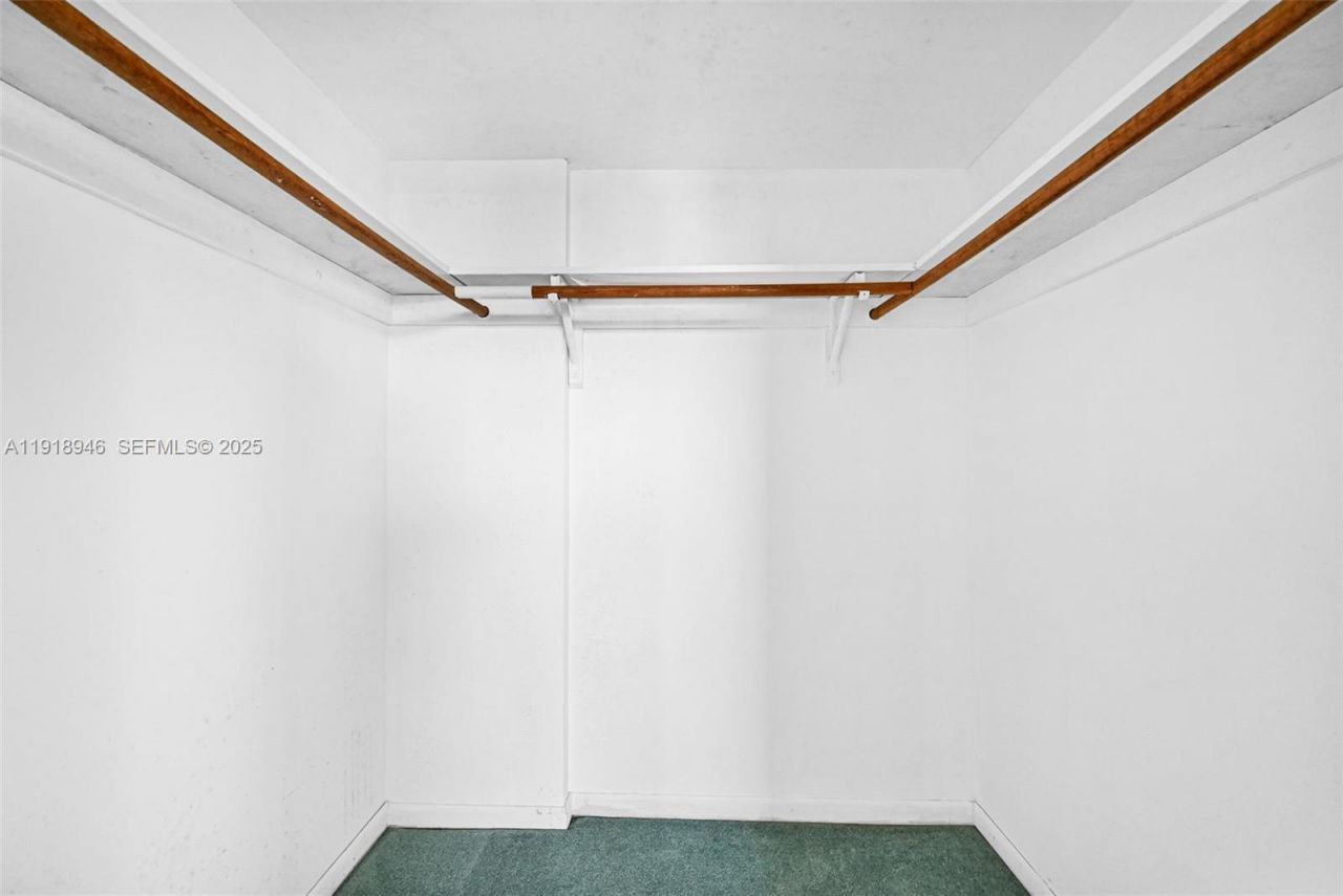 1830 Dixieanna St, Unit 506, Hollywood, FL 33020 Photo