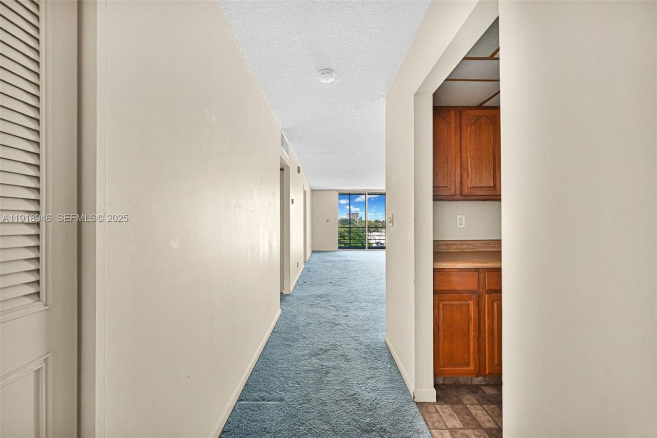 1830 Dixieanna St, Unit 506, Hollywood, FL 33020 Photo