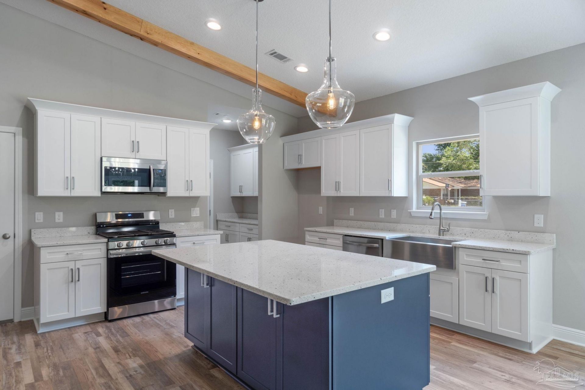 8306 Vickie St, Pensacola, FL 32514 Main Photo