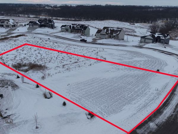 50214 Prairie Point Court, Ames, IA 50014