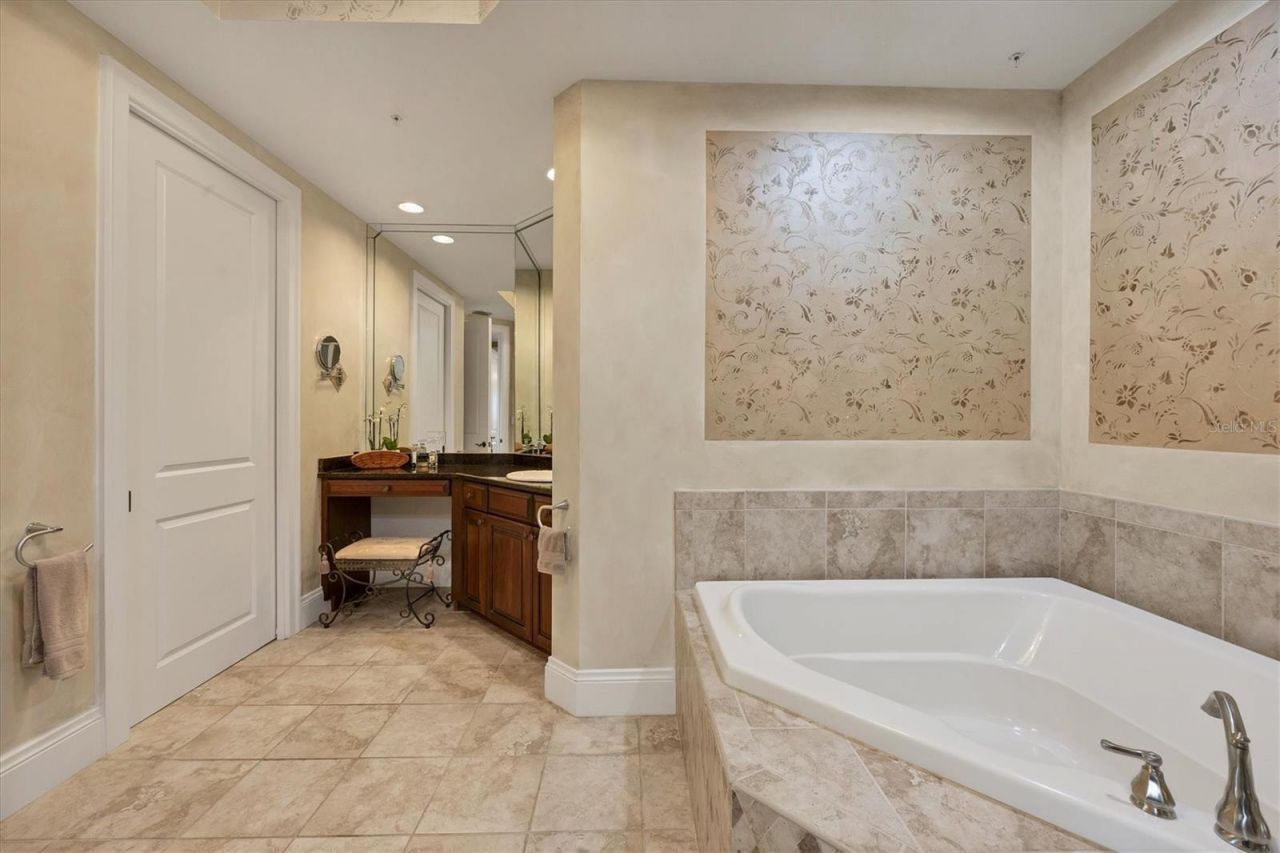 140 Riviera Dunes Way, Unit 1001, Palmetto, FL 34221 Photo