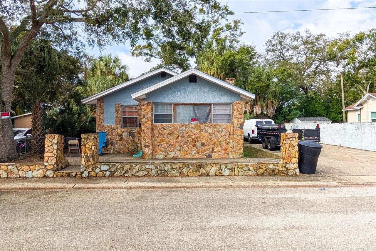 2011 Auburn Street S, Saint Petersburg, FL 33712 Photo