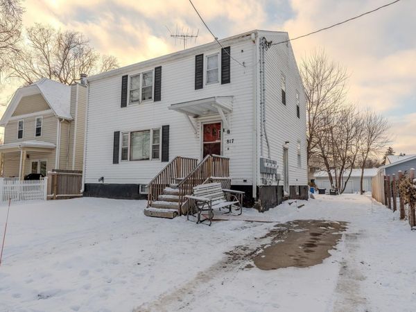 817 9th Street S, Fargo, ND 58103