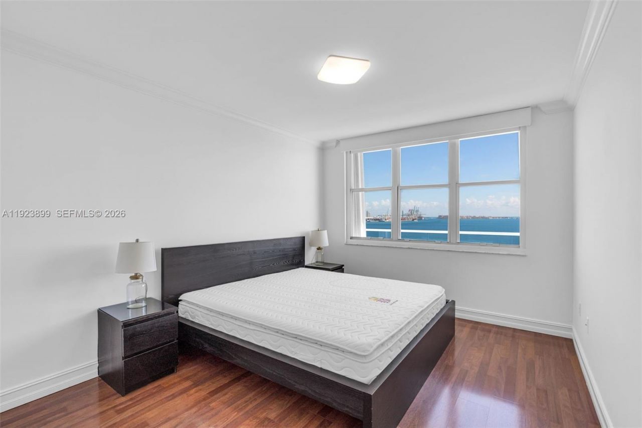 800 Claughton Island Dr, Unit 1202, Miami, FL 33131 Photo