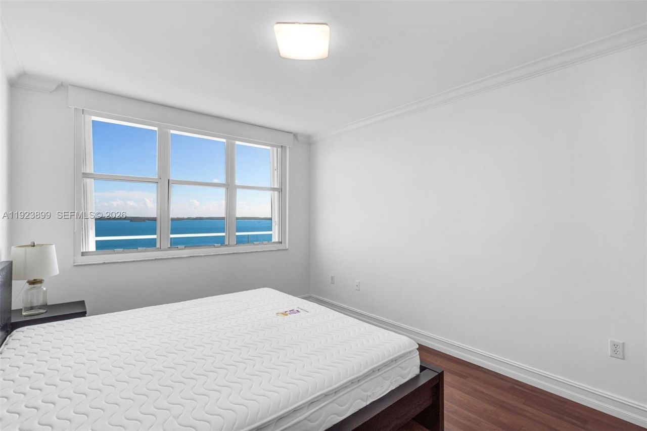 800 Claughton Island Dr, Unit 1202, Miami, FL 33131 Photo