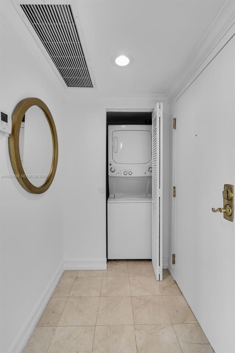 800 Claughton Island Dr, Unit 1202, Miami, FL 33131 Photo