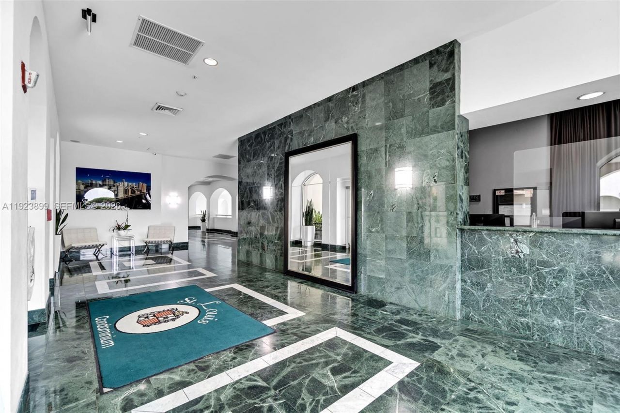 800 Claughton Island Dr, Unit 1202, Miami, FL 33131 Photo