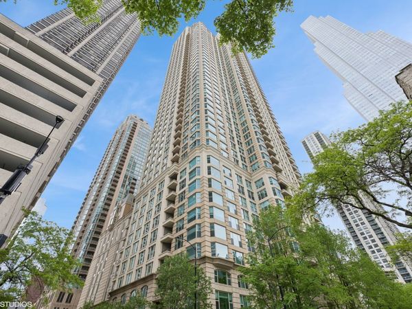 25 E Superior Street, Unit 2405, Chicago, IL 60611