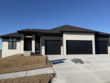 5602 N 198th Street, Elkhorn, NE 68022