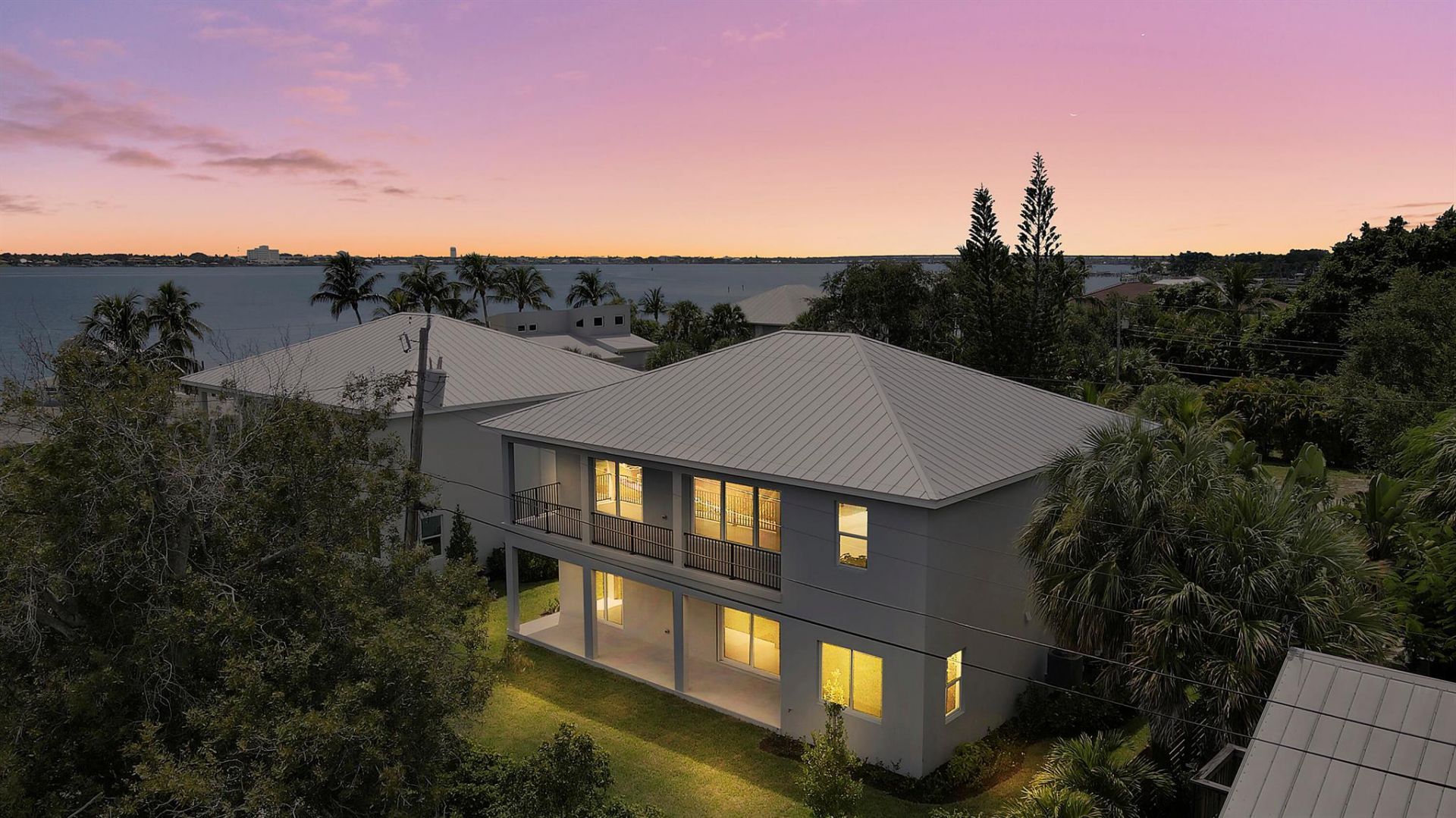 1023 NE Orange Avenue, Jensen Beach, FL 34957 Photo