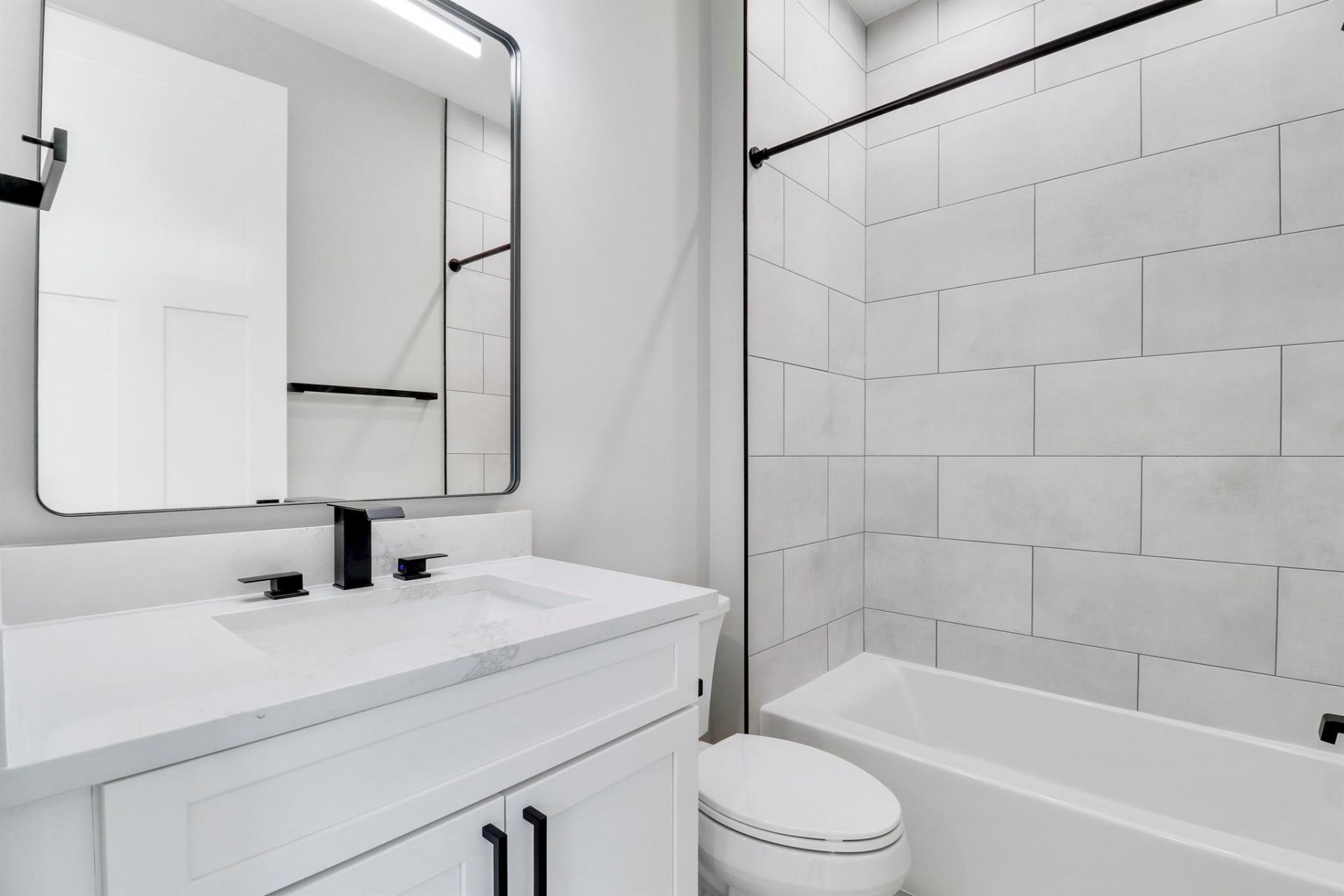 1023 NE Orange Avenue, Jensen Beach, FL 34957 Photo